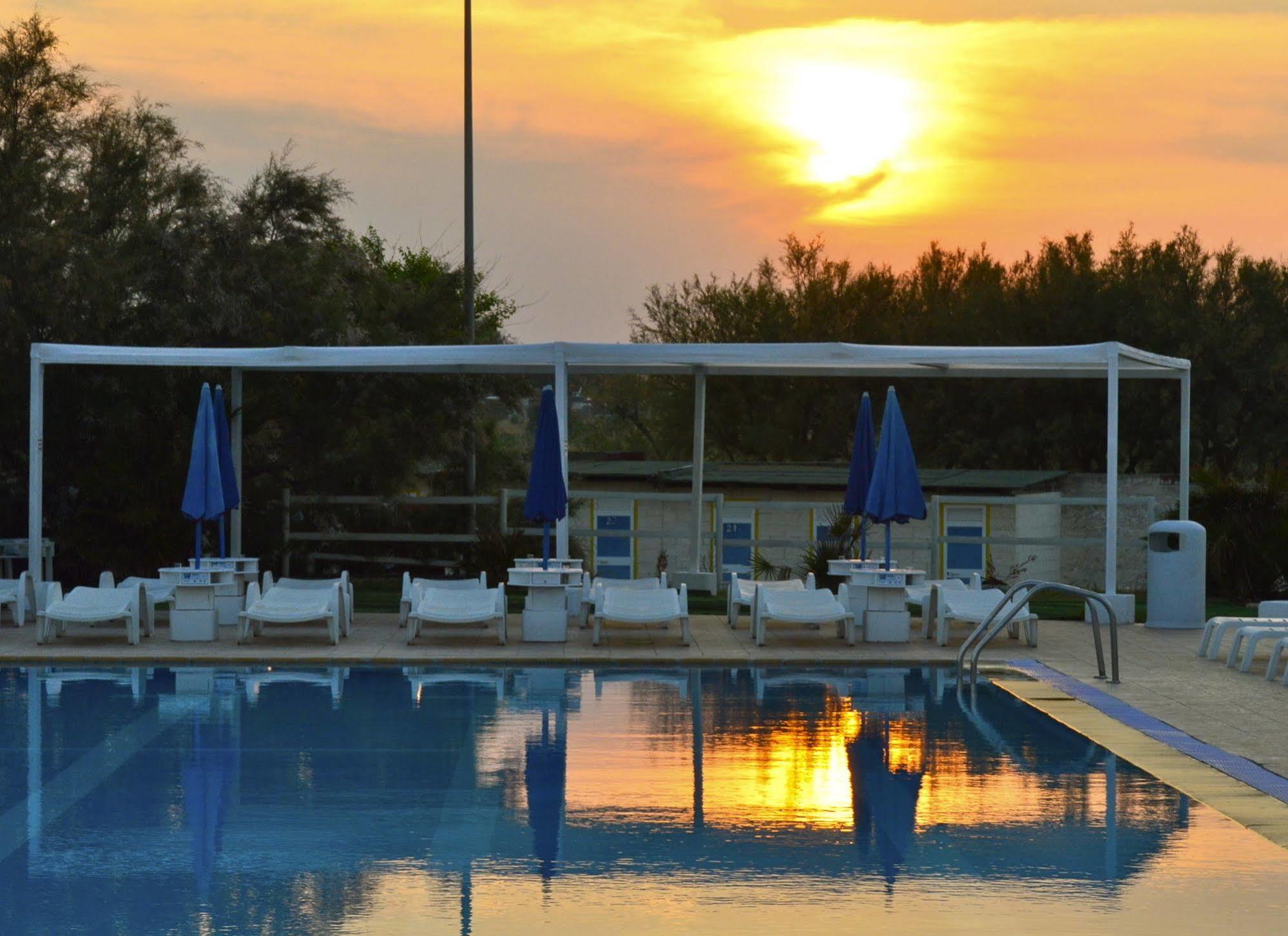 Villaggio San Giovanni San Giorgio Ionico Exteriör bild